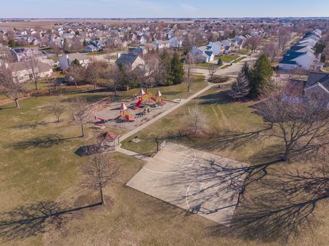 Tiny photo for 3304 Barrington Road, Bloomington, IL 61704 (MLS # 12582170)