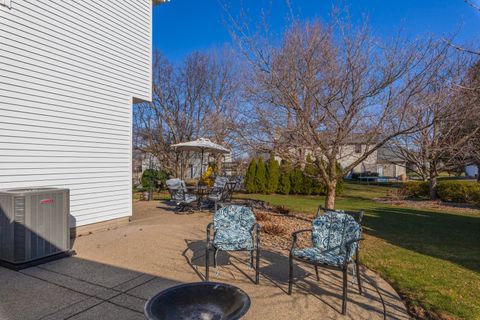 Tiny photo for 3304 Barrington Road, Bloomington, IL 61704 (MLS # 12582170)