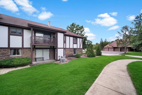 Tiny photo for 1651 Dover Court #A, Wheaton, IL 60189 (MLS # 12709037)