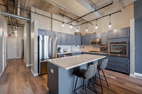 Tiny photo for 811 W 15th Place #708, Chicago, IL 60608 (MLS # 12511354)