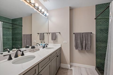 Tiny photo for 811 W 15th Place #708, Chicago, IL 60608 (MLS # 12511354)