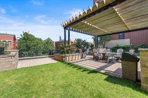 Tiny photo for 811 W 15th Place #708, Chicago, IL 60608 (MLS # 12511354)