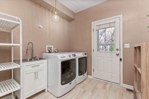 Tiny photo for 2890 Daulton Drive, Buffalo Grove, IL 60089 (MLS # 12621657)