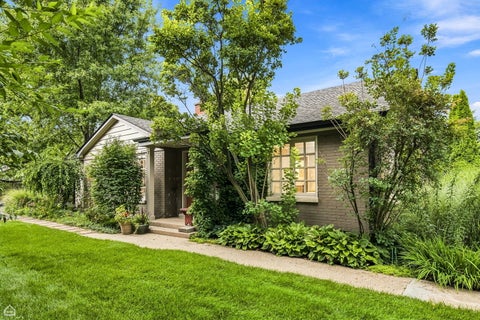 Photo of 901 Cherokee Road, Wilmette, IL 60091 (MLS # 12732318)
