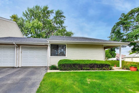 Photo of 1720 E Shannon Lane #6, Palatine, IL 60074 (MLS # 12772177)