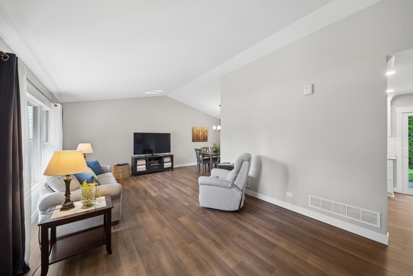 5S742 Meadow Lake Drive