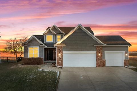 Photo of 1529 Stoneroller Circle, Bloomington, IL 61705 (MLS # 12552464)