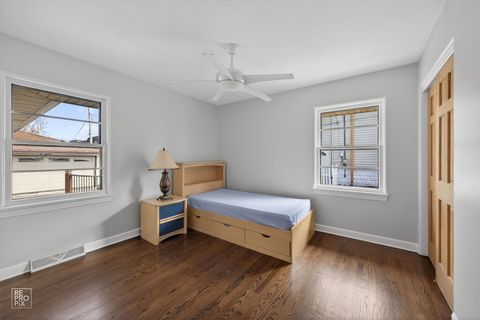 Tiny photo for 221 E Grantley Avenue, Elmhurst, IL 60126 (MLS # 12609510)