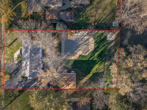 Tiny photo for 1323 S Roselle Road, Schaumburg, IL 60193 (MLS # 12554029)
