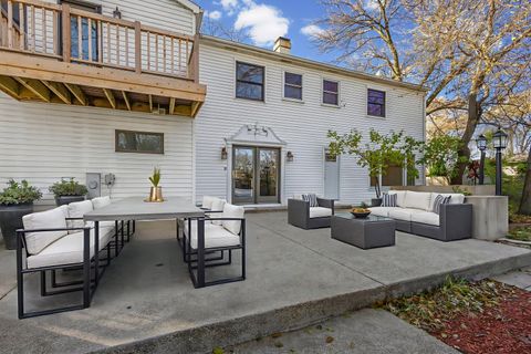 Tiny photo for 1323 S Roselle Road, Schaumburg, IL 60193 (MLS # 12554029)