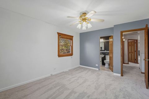Tiny photo for 1323 S Roselle Road, Schaumburg, IL 60193 (MLS # 12554029)