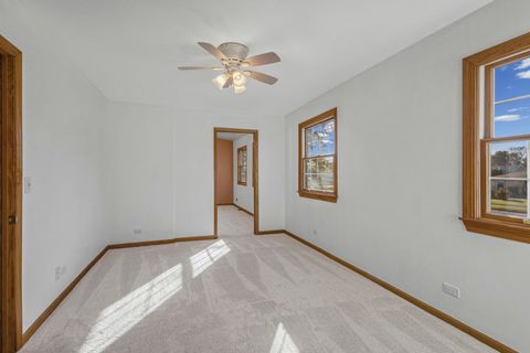 Tiny photo for 1323 S Roselle Road, Schaumburg, IL 60193 (MLS # 12554029)
