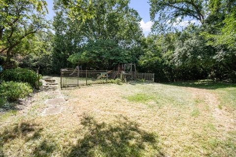 Tiny photo for 4 Keri Lane, Burr Ridge, IL 60527 (MLS # 12422000)