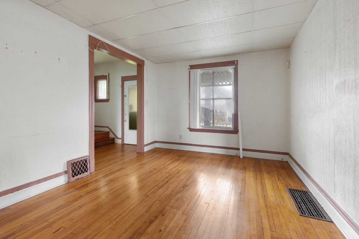 5111 W 22nd Place