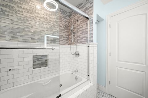 Tiny photo for 3801 W Sherwin Avenue, Lincolnwood, IL 60712 (MLS # 12509022)