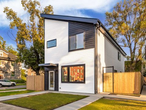 5901 W Erie Street Chicago IL 60644