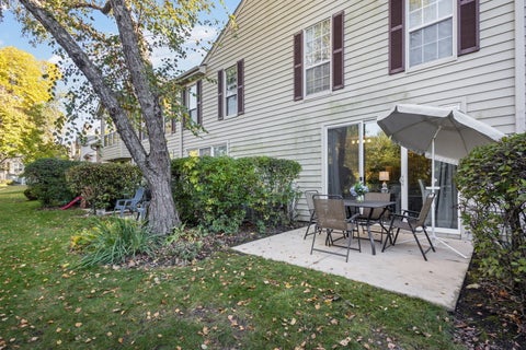 Tiny photo for 94 Golfview Drive, Glendale Heights, IL 60139 (MLS # 12792247)