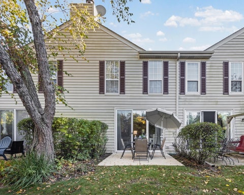 Tiny photo for 94 Golfview Drive, Glendale Heights, IL 60139 (MLS # 12792247)