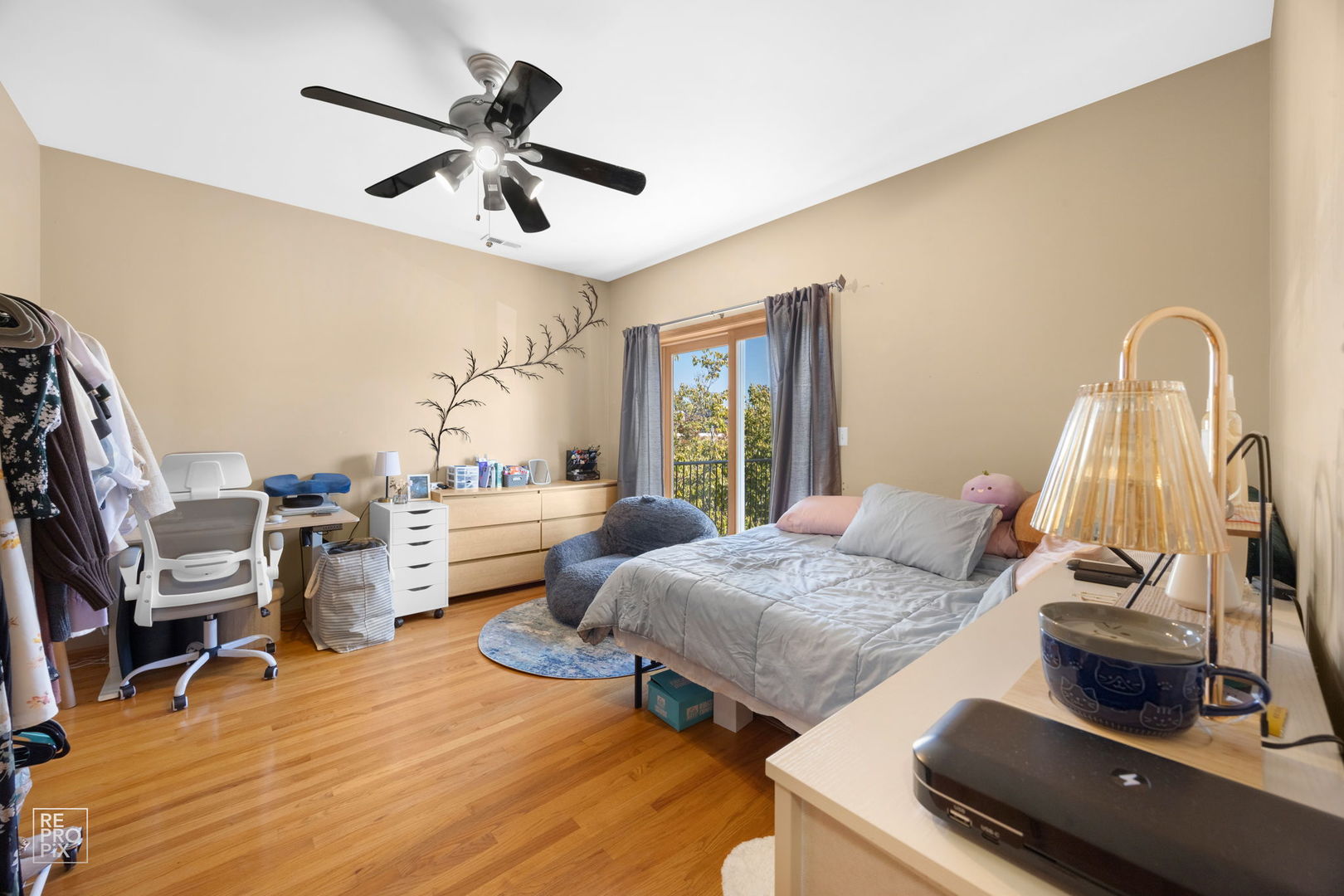 3301 S Michigan Avenue 3