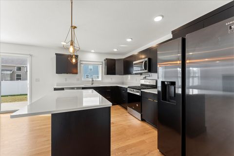 Tiny photo for 3901 Slate Drive, Champaign, IL 61822 (MLS # 12459106)