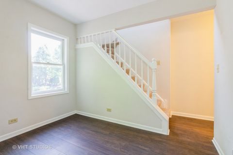 Tiny photo for 915 E Chicago Avenue, Naperville, IL 60540 (MLS # 12505078)