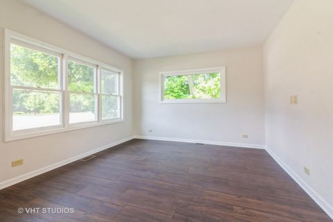 Tiny photo for 915 E Chicago Avenue, Naperville, IL 60540 (MLS # 12505078)