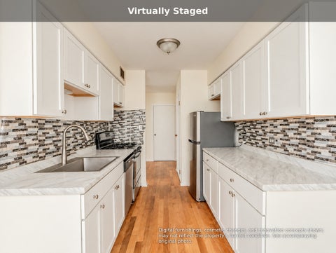 Tiny photo for 20 N Tower Road #8G, Oak Brook, IL 60523 (MLS # 12757162)