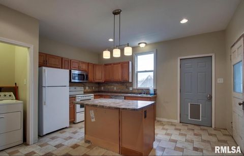 Tiny photo for 623 PAYSON Avenue, Quincy, IL 62301 (MLS # QC4266731)