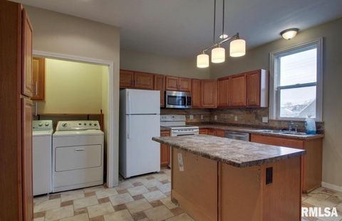 Tiny photo for 623 PAYSON Avenue, Quincy, IL 62301 (MLS # QC4266731)