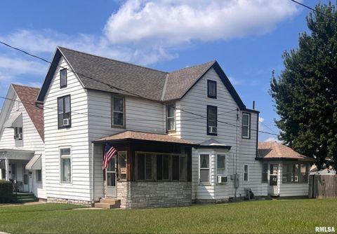 Photo of 623 PAYSON Avenue, Quincy, IL 62301 (MLS # QC4266731)