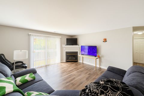 Tiny photo for 1870 Tall Oaks Drive #3104, Aurora, IL 60505 (MLS # 12506766)