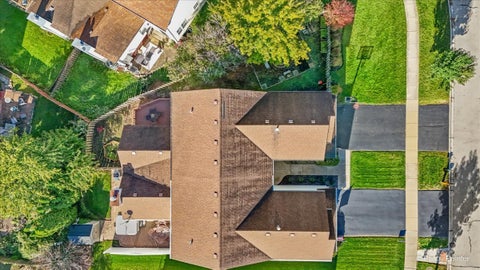 Tiny photo for 1077 Viewpoint Drive, Lake In The Hills, IL 60156 (MLS # 12701115)