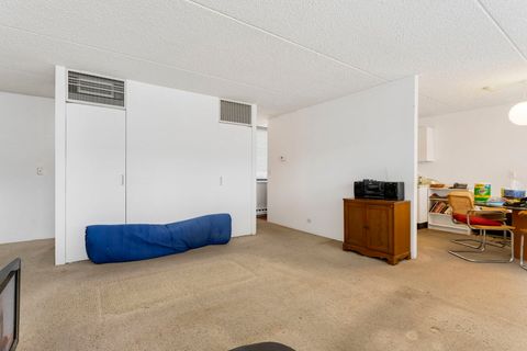 Tiny photo for 300 N Maple Avenue, Oak Park, IL 60302 (MLS # 12570157)