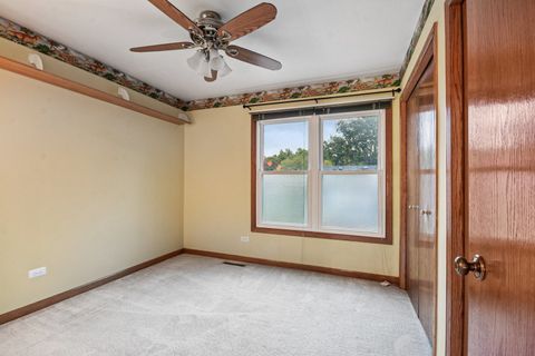 Tiny photo for 2066 Oaktree Trail, Lake Villa, IL 60046 (MLS # 12498435)