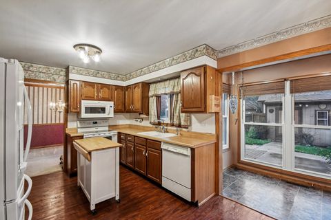 Tiny photo for 2066 Oaktree Trail, Lake Villa, IL 60046 (MLS # 12498435)