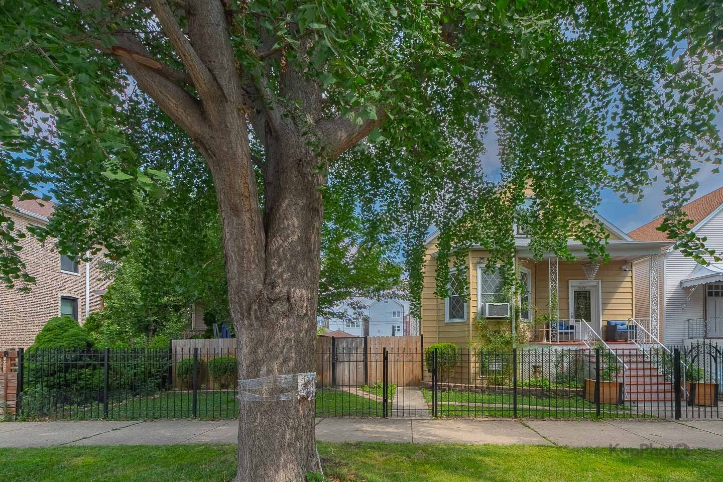 3122 W 39th Place