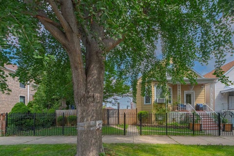 Tiny photo for 3122 W 39th Place, Chicago, IL 60632 (MLS # 12730220)