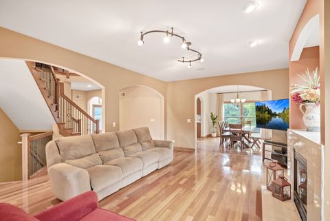 Tiny photo for 1535 S Douglas Avenue, Arlington Heights, IL 60005 (MLS # 12456002)