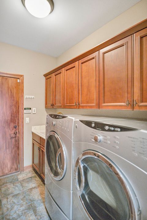 Tiny photo for 1535 S Douglas Avenue, Arlington Heights, IL 60005 (MLS # 12456002)