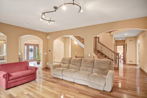 Tiny photo for 1535 S Douglas Avenue, Arlington Heights, IL 60005 (MLS # 12456002)