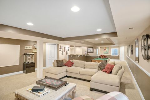 Tiny photo for 1535 S Douglas Avenue, Arlington Heights, IL 60005 (MLS # 12456002)