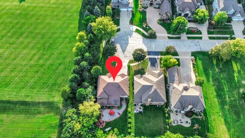 Tiny photo for 1535 S Douglas Avenue, Arlington Heights, IL 60005 (MLS # 12456002)