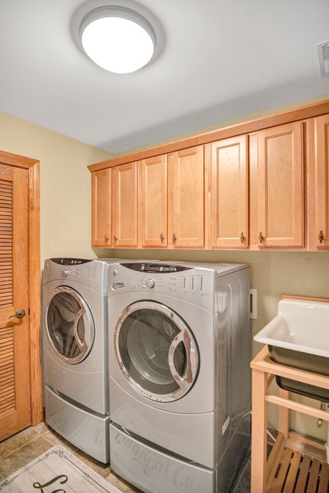 Tiny photo for 1535 S Douglas Avenue, Arlington Heights, IL 60005 (MLS # 12456002)