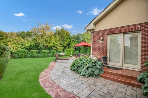 Tiny photo for 1535 S Douglas Avenue, Arlington Heights, IL 60005 (MLS # 12456002)