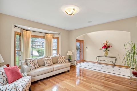 Tiny photo for 1535 S Douglas Avenue, Arlington Heights, IL 60005 (MLS # 12456002)