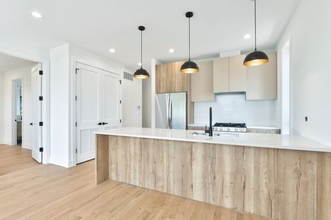 Tiny photo for 1244 N Kedzie Avenue #4, Chicago, IL 60651 (MLS # 12484374)