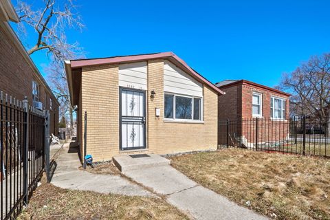 Tiny photo for 2102 W 73rd Street, Chicago, IL 60636 (MLS # 12606511)