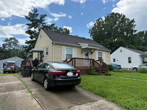 Photo of 1109 W Walkup Avenue, Carbondale, IL 62901 (MLS # 12715833)