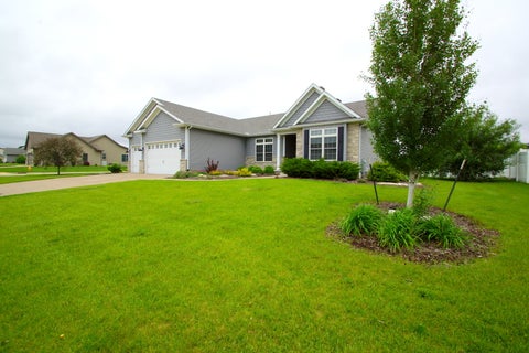 Tiny photo for 5525 WILLMEYER Drive, Bettendorf, IA 52722 (MLS # 12653891)