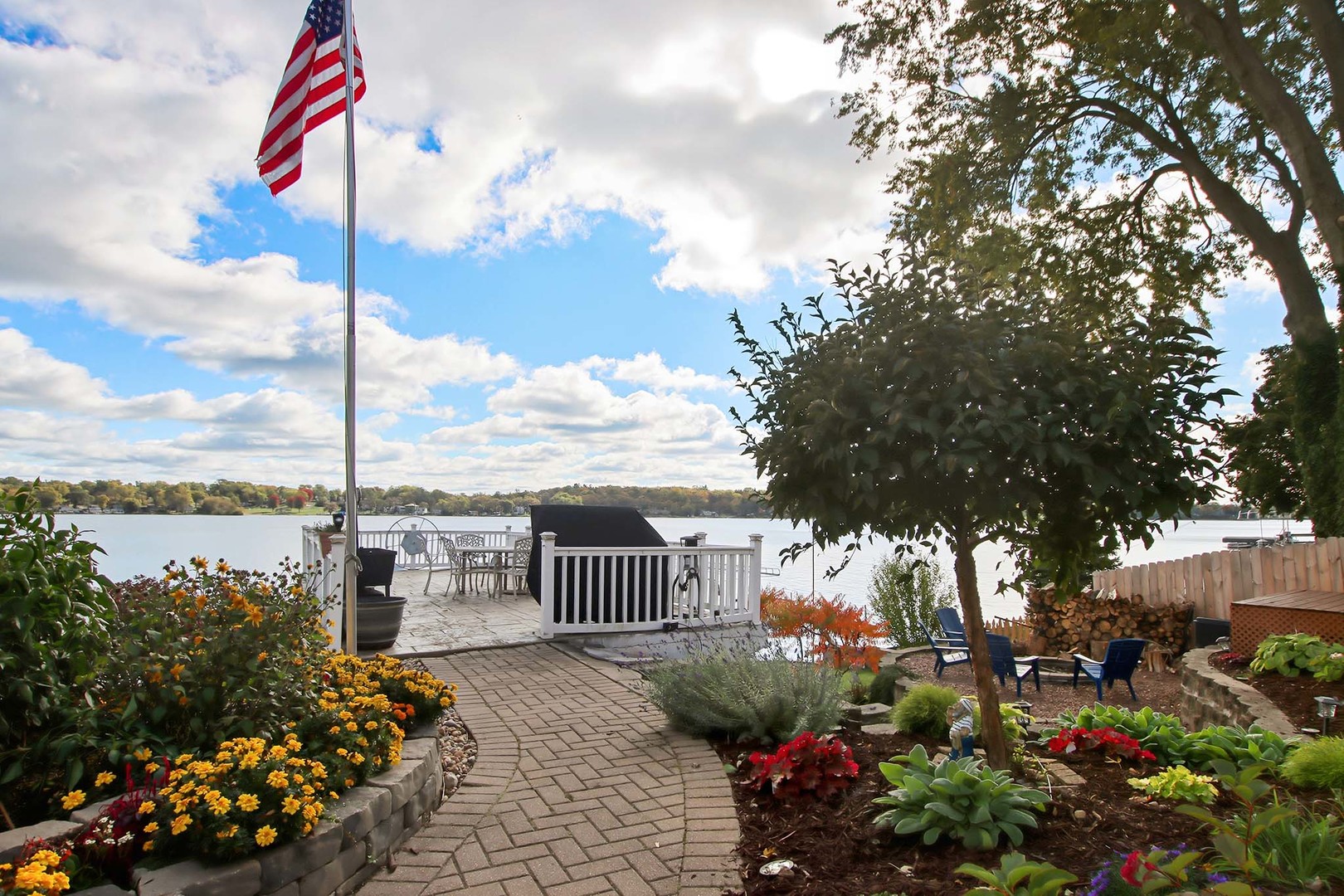 3704 W Lake Shore Drive